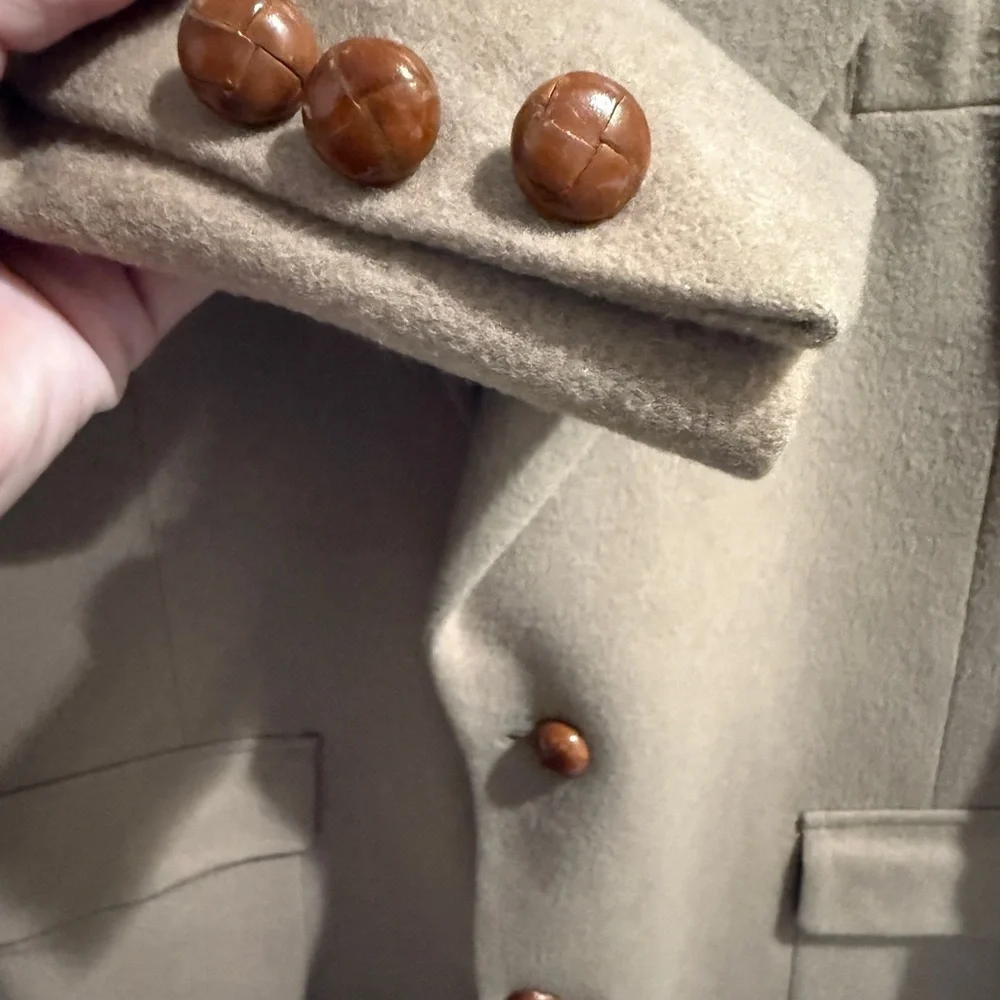 Classic Tan Cashmere Sport Coat Leather Buttons Old Money Quiet Luxury